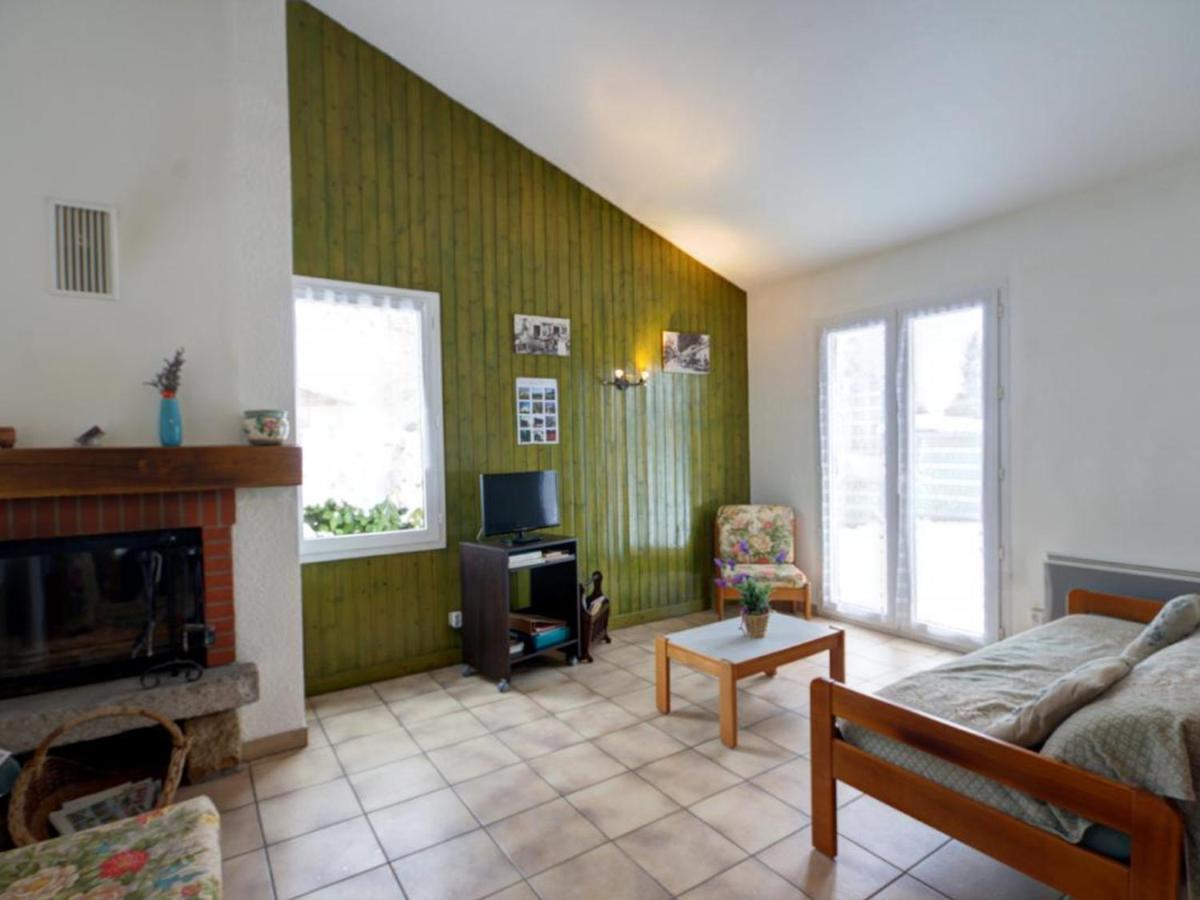 Gite Avec Cheminee, Terrasse Et Wifi - Animaux Acceptes - Fr-1-496-163 Usson-en-Forez Exteriér fotografie