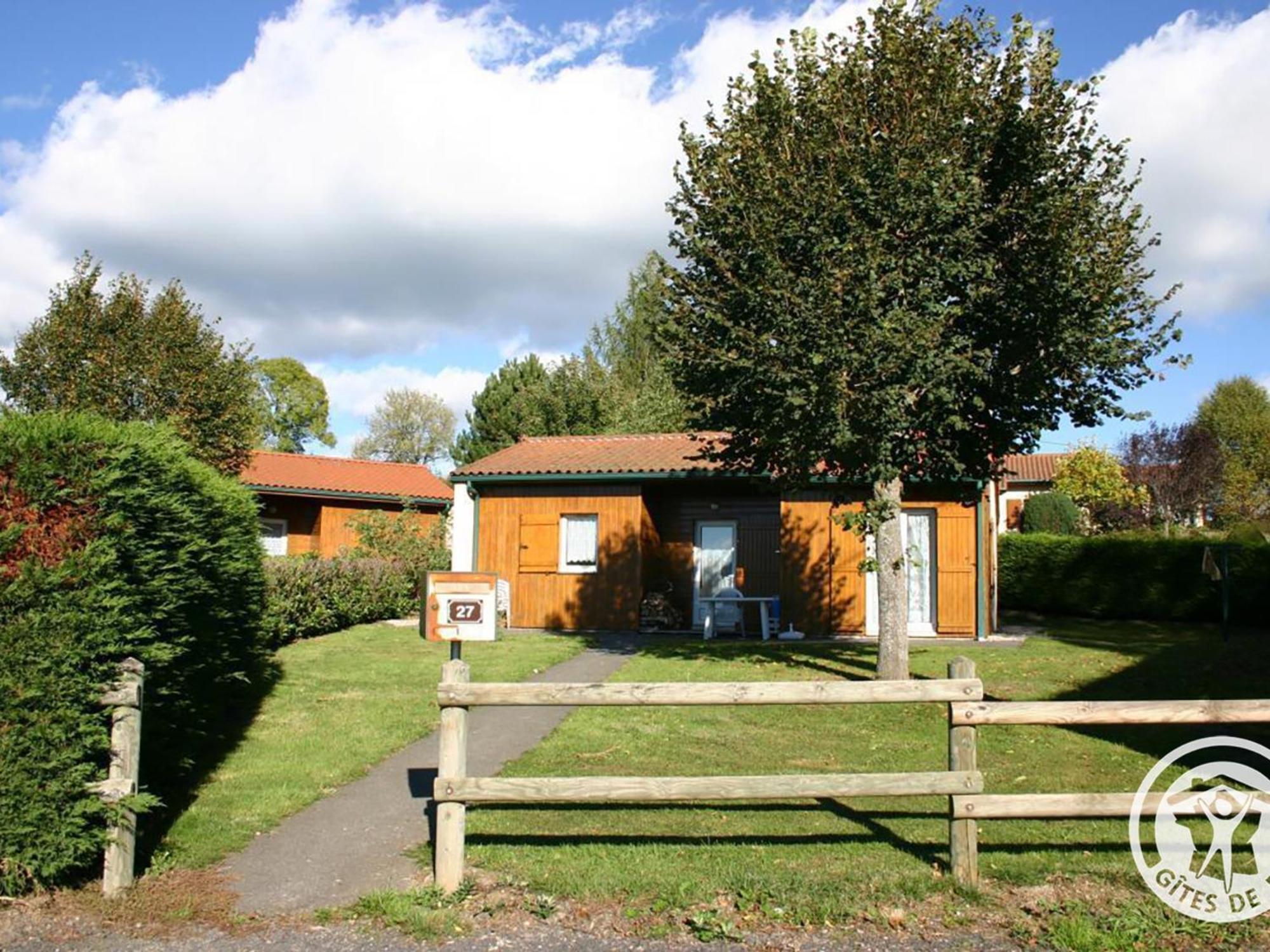 Gite Avec Cheminee, Terrasse Et Wifi - Animaux Acceptes - Fr-1-496-163 Usson-en-Forez Exteriér fotografie